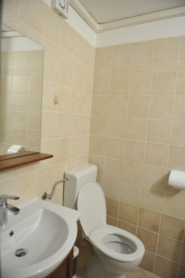 Apartmaji Kumar Smartno Luaran gambar