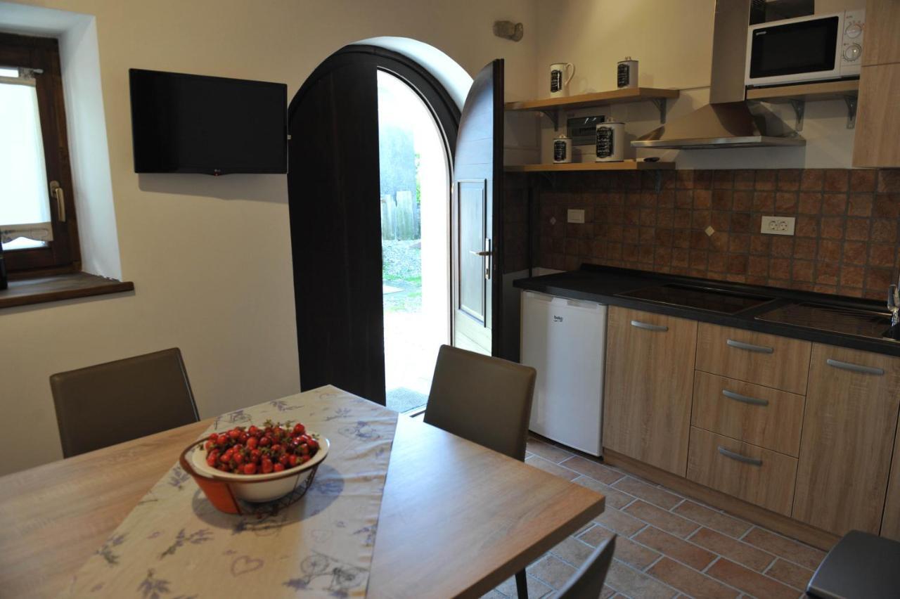 Apartmaji Kumar Smartno Luaran gambar