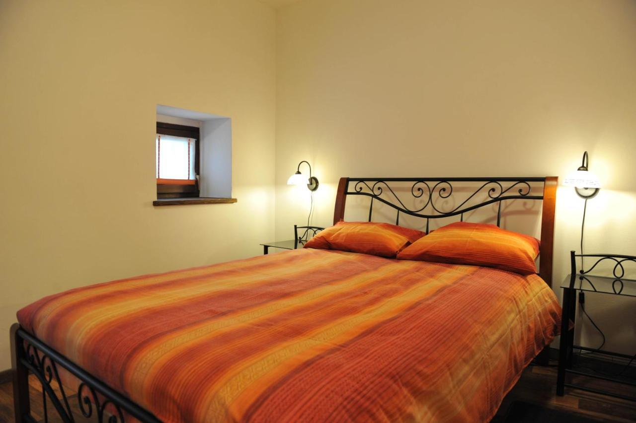 Apartmaji Kumar Smartno Luaran gambar